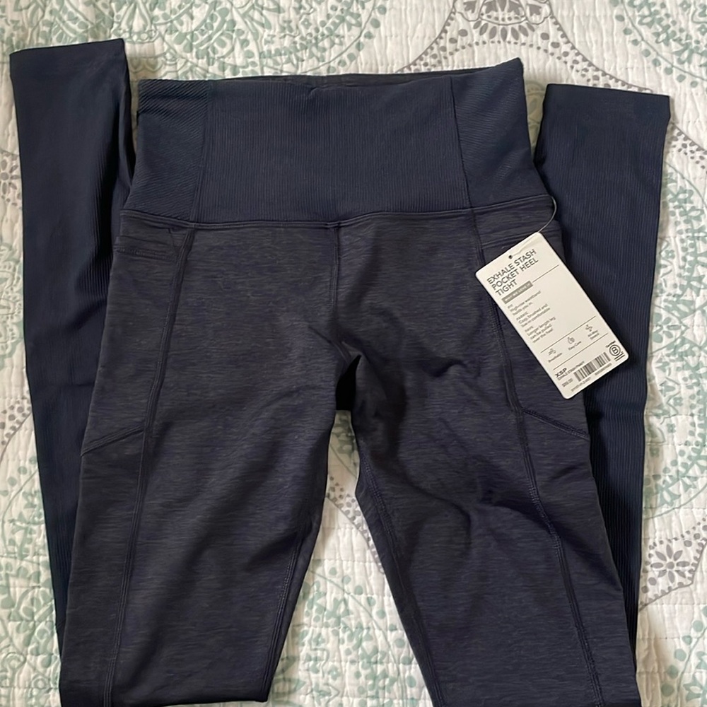 EXHALE STASH POCKET HEEL
TIGHT